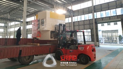 自動(dòng)噴膠機(jī)40型不愧是爆款，再發(fā)上海電梯橡塑配件客戶(hù)