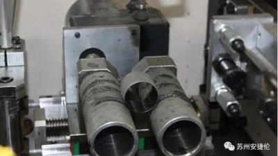 【客戶打樣】產品：汽車減震器襯套，使用機型：自動內孔涂膠機