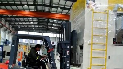 再一臺自動噴膠機(jī)PZ40發(fā)貨浙江汽車零部件客戶